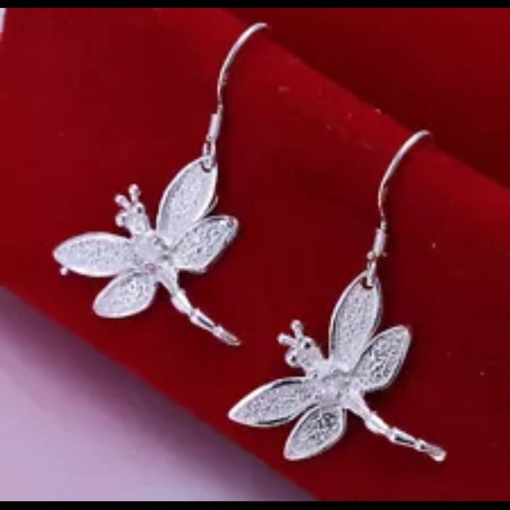New! Silver Dragonfly Earrings